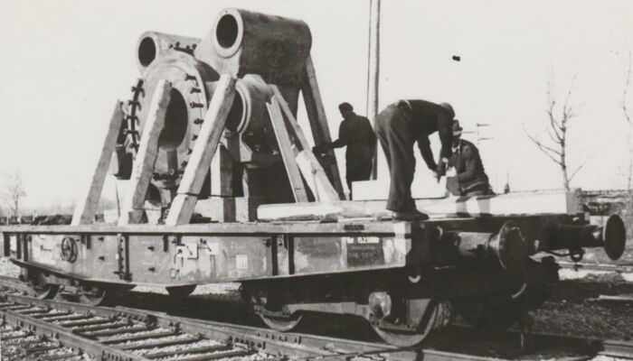 Presse auf Eisenbahn